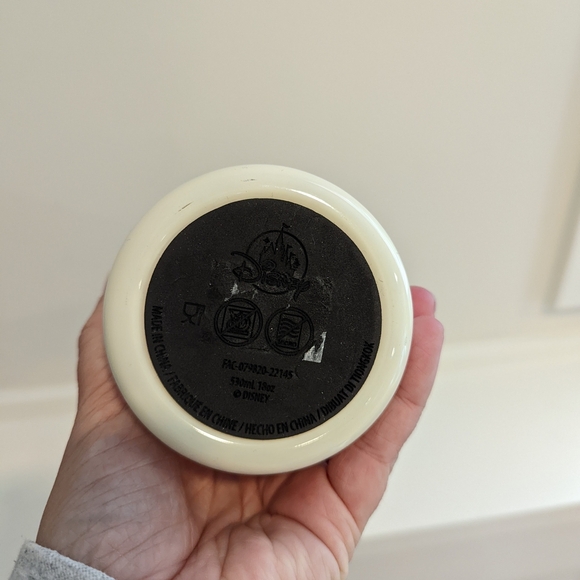 Disney Snow White Travel Mug - Picture 4 of 8